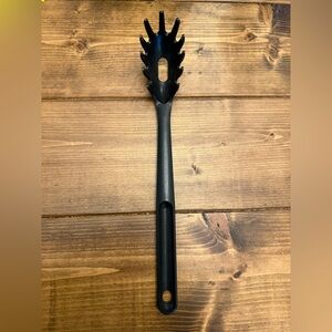 VINTAGE TUPPERWARE Black SPAGHETTI SERVING DRAINING SPOON UTENSIL